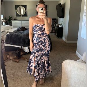 Strapless asymmetric ruffled dress